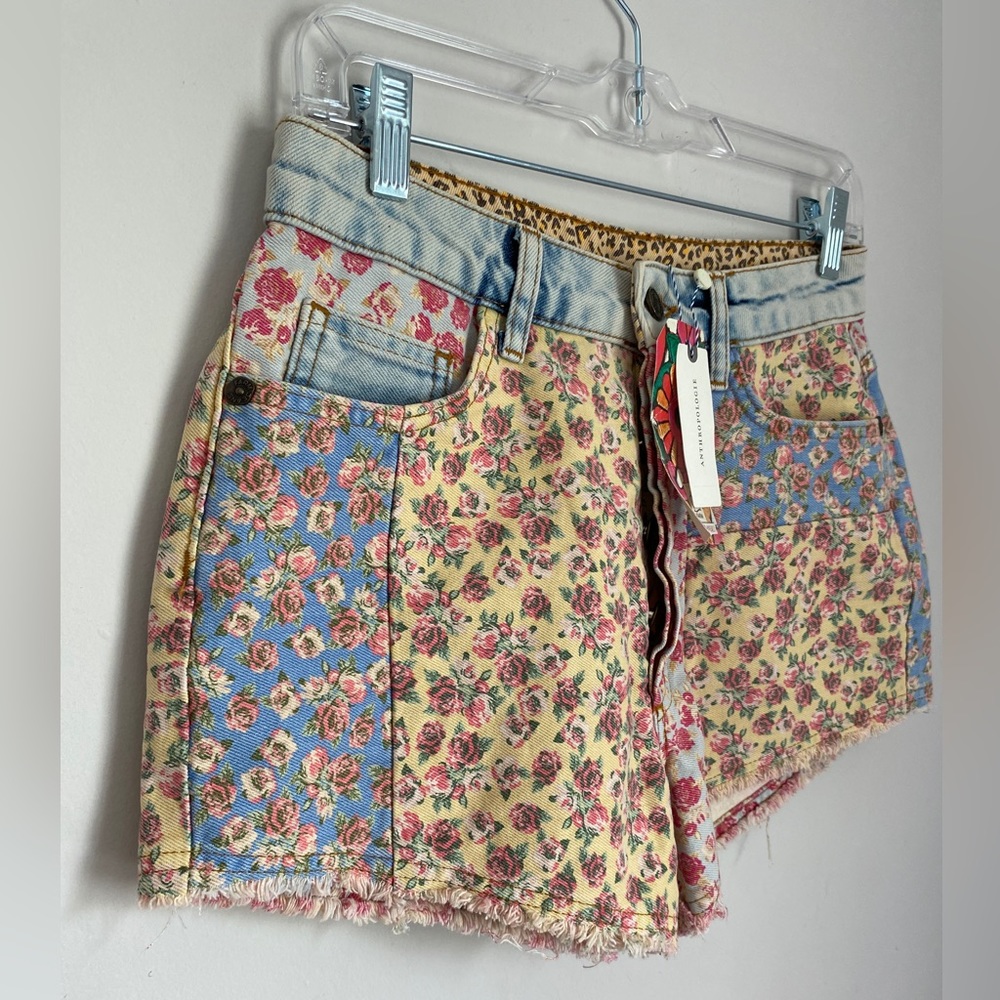 NWT Farm for Anthropologie, Rio Floral Denim Shorts Size 27 - Picture 3 of 7